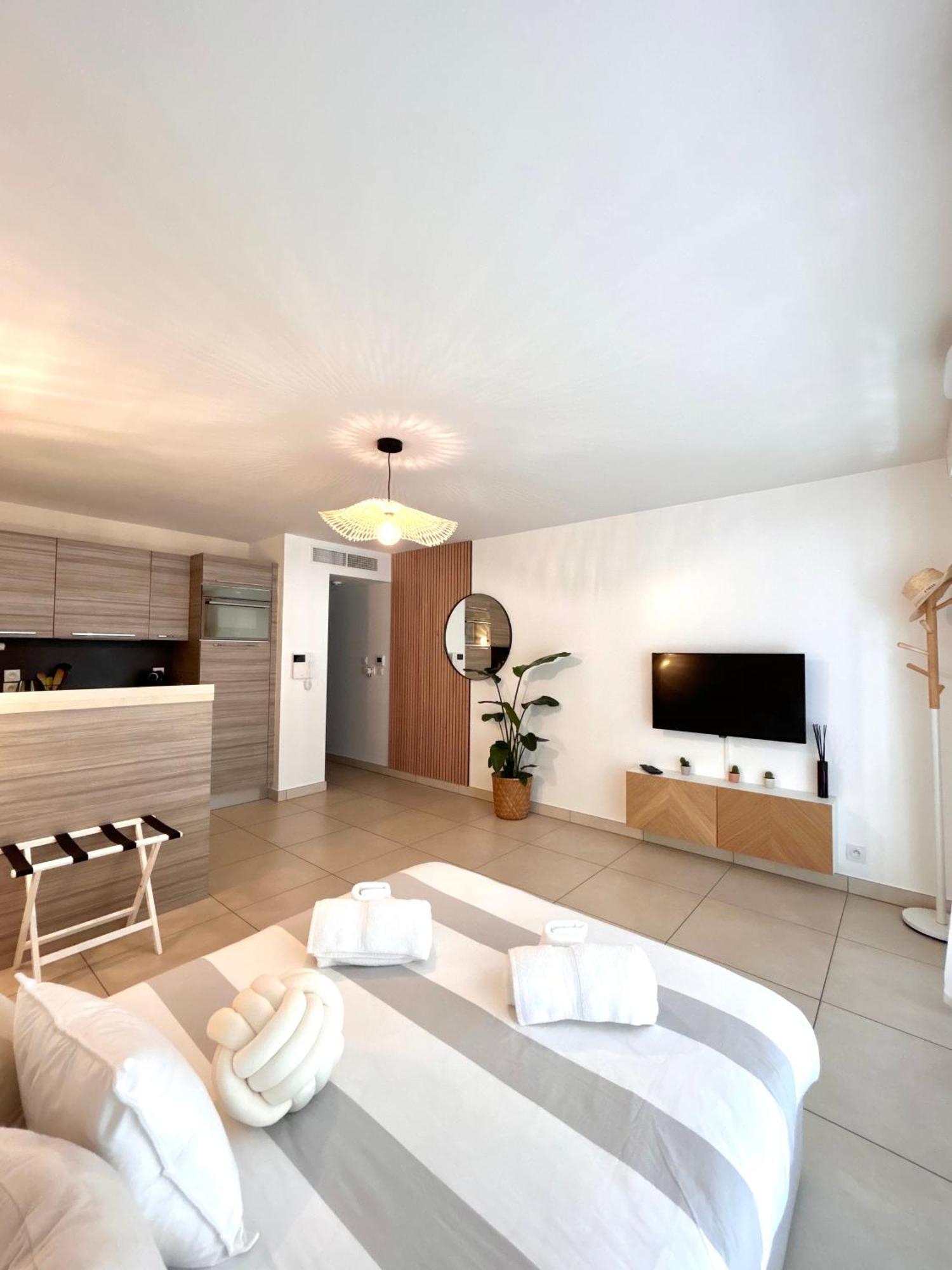 Studio Neuf - Portes De Monaco - Confort - Wifi - Clim Екстериор снимка